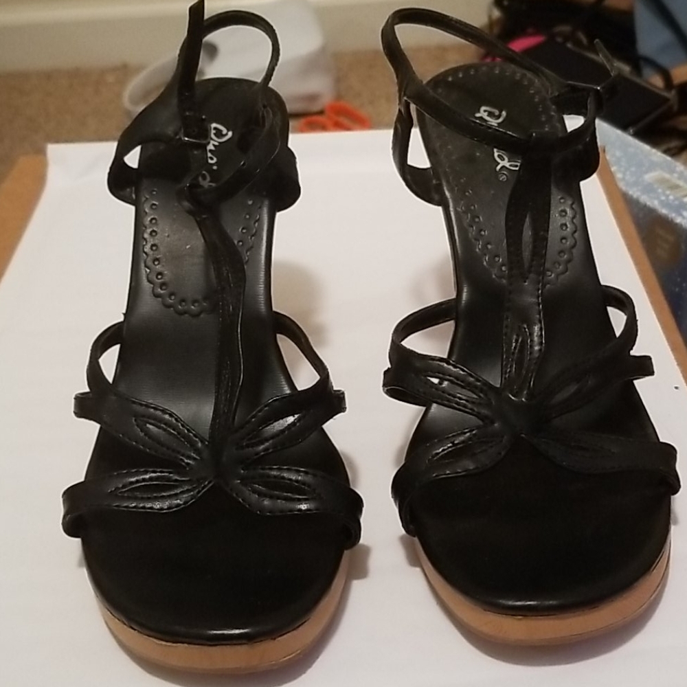 Shoes heals